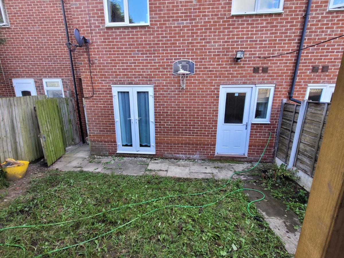 Mel'S Springfield Home Manchester Exterior foto